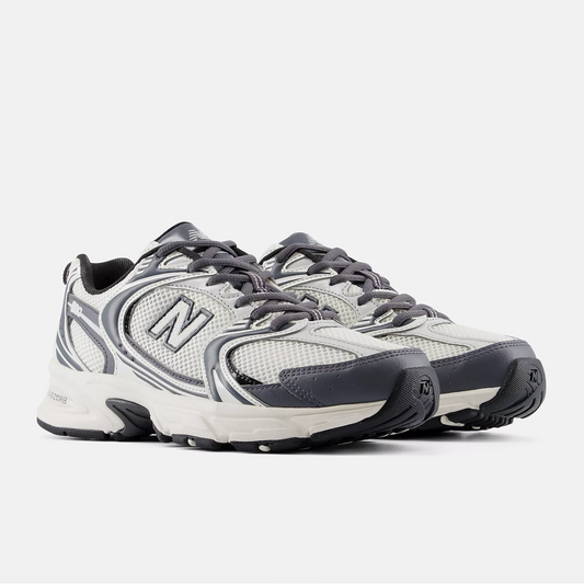 Sneakers 530
